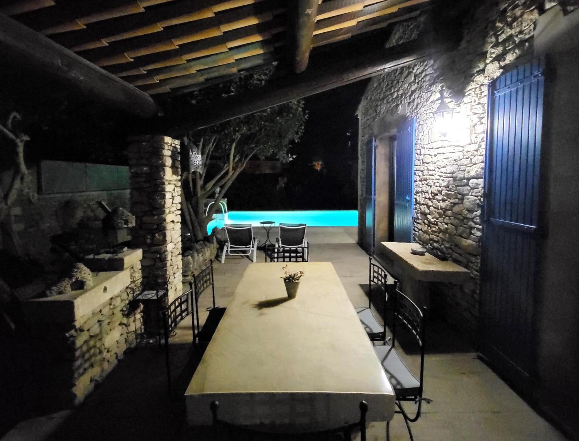 "La Massette Du Cheval Blanc" Villa De Caractere En Pierre リル・シュル・ラ・ソルギュ エクステリア 写真